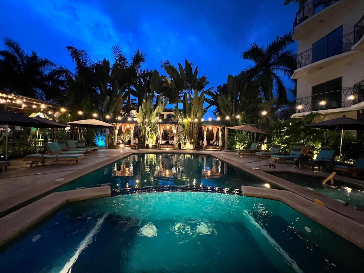 Pacific Suites Boutique Hotel And Bistro Jaco Exterior photo